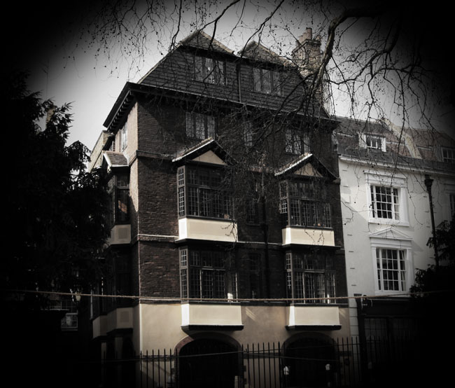 An old haunted house in Cloth Fair, London.